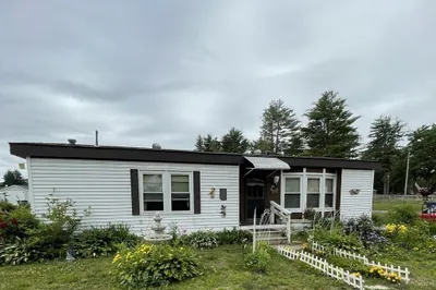 53 Warfield Dr 1