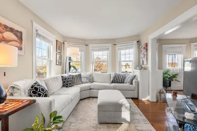 4 Nonantum St #2