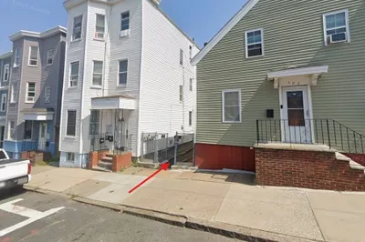 305r Lexington St 1