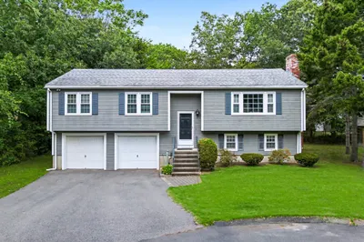23 Evergreen Way 1