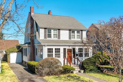 29 Thaxter Rd