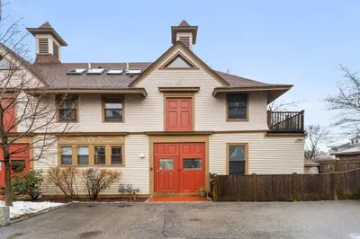 18 Highland Ave