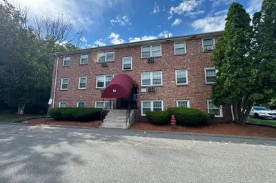 50 Danbury Dr #19