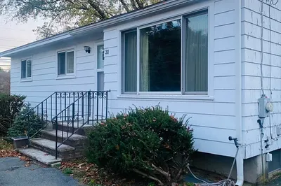 31 Mohawk Rd