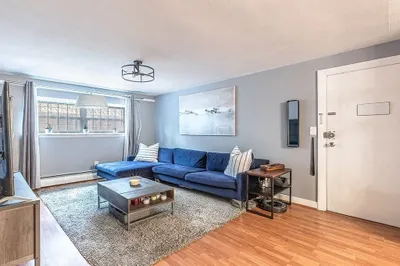 8 Commonwealth Ct #3