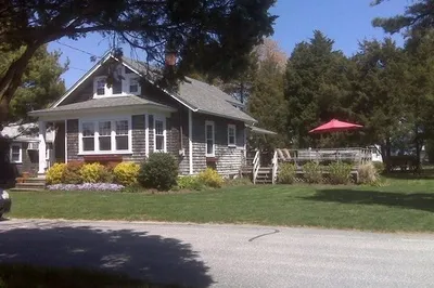 30 Wamsutta Ave 1