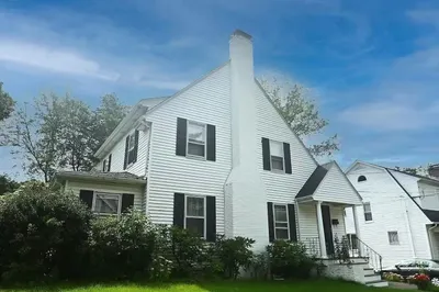 142 Jackson St 1