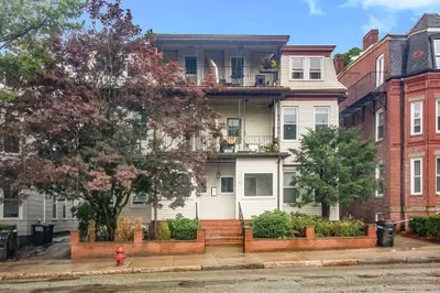 44 Highland Ave #2A