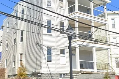 40 Temple St #3 1