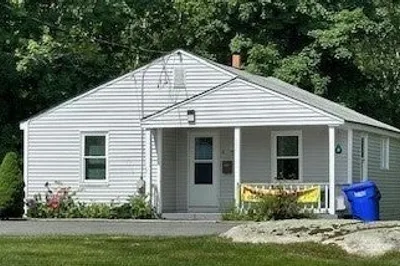 8 Lumber St 1