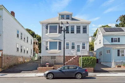 220 Ferry St