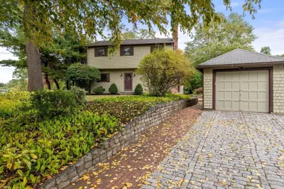 38 Hawthorne Rd 1