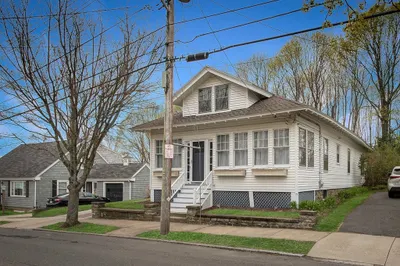 9 Pickman Rd