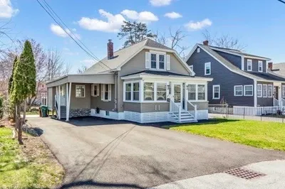 28 Marshall Ave 1