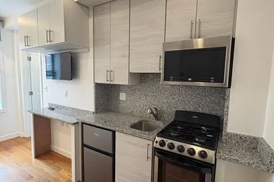 16 Fifth St #4 1