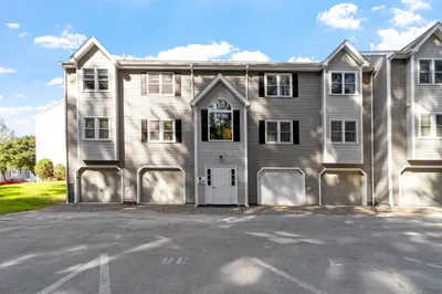 74 Tennis Plaza Rd #40 1