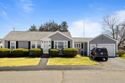 14 Greystone Ave