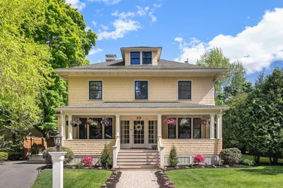 4 Lawrence St 1