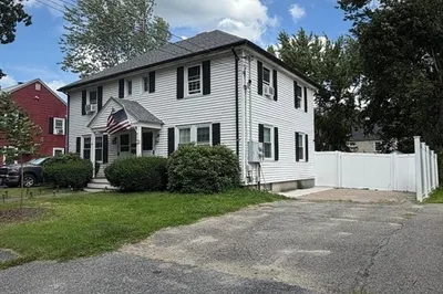19 Pocasset Ave 1