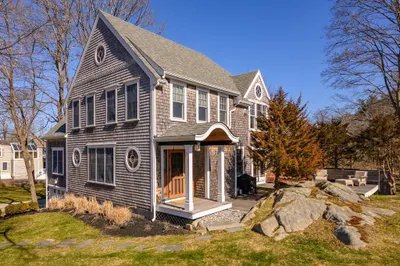 10 Black Horse Ln 1