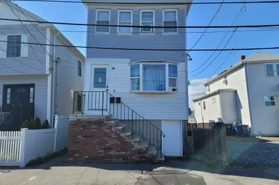 15 Ellerton St