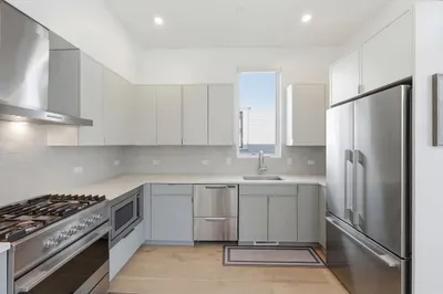 6 Richardson St #6