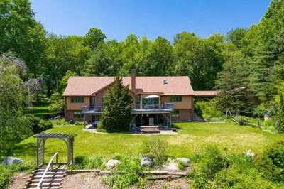 136 West Quasset Rd
