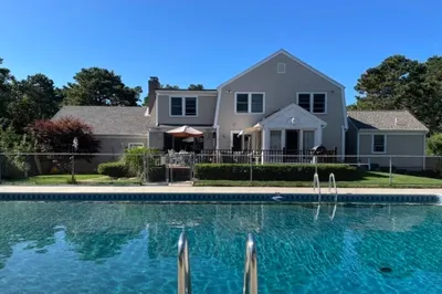 14 Heritages Drive