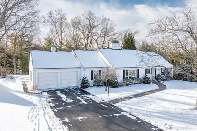 77 Arlington Rd 1