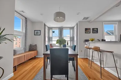 28 Monument St #2
