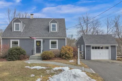 35 Underwood St