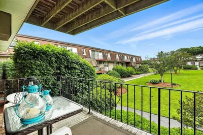 18 Williamsburg Ct #12 1