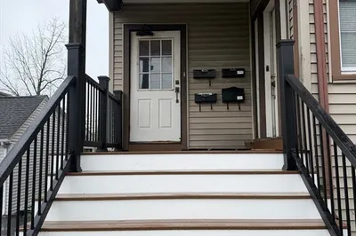 119 Airlie Street #2 1