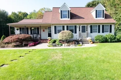 34 Village Way 1