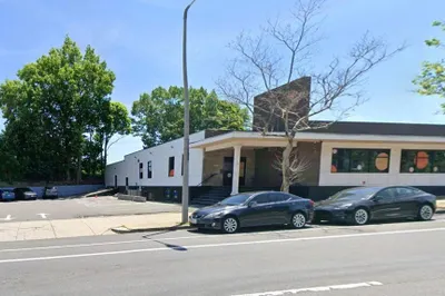 301 Columbia Rd 1