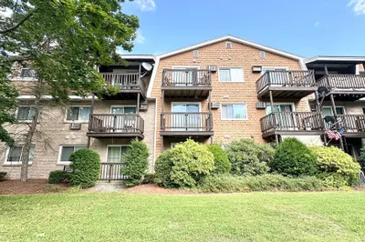 310 Brook Village Rd #12 1