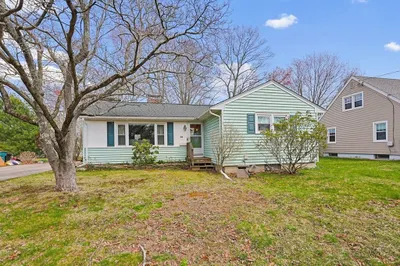 80 Crescent Ave
