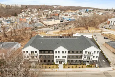 631 Franklin Street #106 1