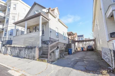 77-79 Bunkerhill Street 1