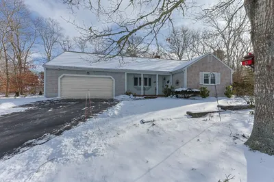 18 Six Penny Ln 1