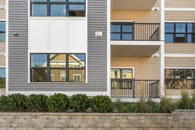 55 Pointe Place #202 1