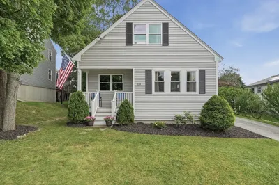 134 Hathaway Commons Rd 1