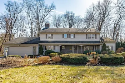 19 Elizabeth Cir 1