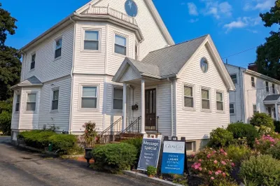 65 Willard St 1