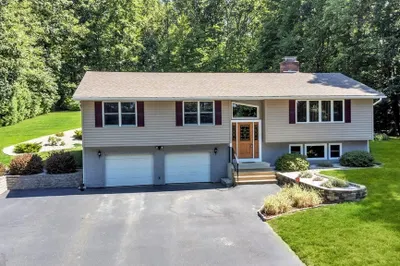 62 Davis Road 1