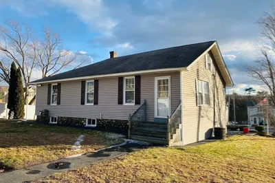 134 Main St 1