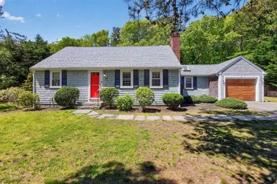 4 Forsythia Dr 1