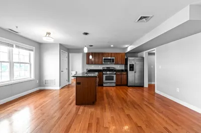 29 Spruce St #22 1