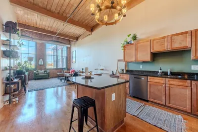 160 Fremont St #405 1