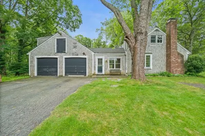 98 Freeman Rd 1